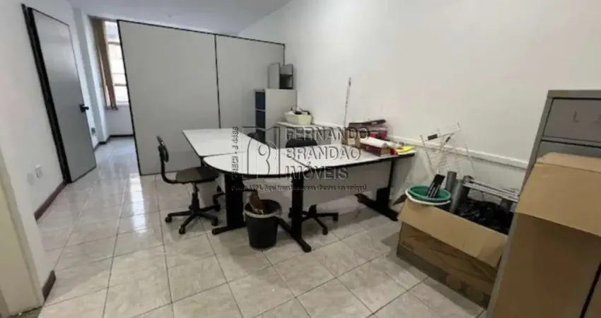 Jardim oceânico, a zona sul da barra da tijuca, vendo sala na av. olegário maciel, melhor rua comercial da região, muitos bancos, farmácias, restaurantes, etc.