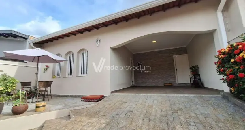 Casa com 3 quartos à venda na Rua Presidente Alves, 236, Jardim Flamboyant, Campinas