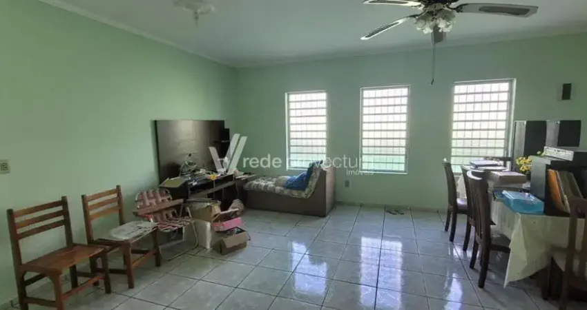 Casa com 3 quartos à venda na Rua Araci, 1008, Parque Dom Pedro II, Campinas
