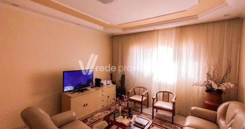 Casa com 3 quartos para alugar na Rua Aneyri, 577, Vila Aeroporto, Campinas