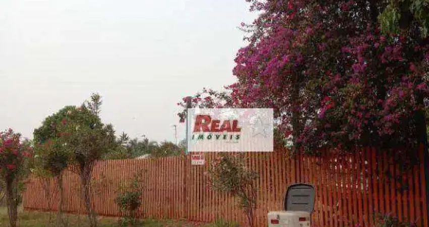 Rancho em construção no Condomínio Riviera da Barra em Santo Antonio do Aracanguá. Aceita permuta por imóvel em Araçatuba