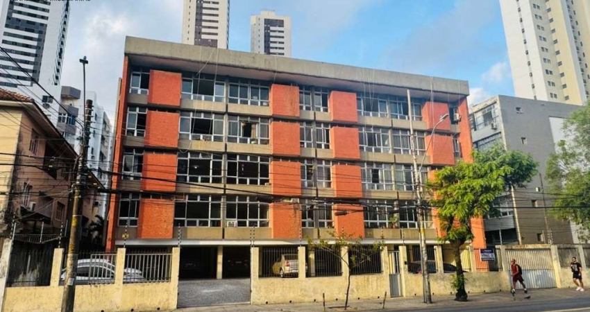 Apartamento à venda na Madalena, Recife-PE: 2 quartos, sala ampla, 2 banheiros, 1 vaga de garagem e 65m² de área. Venha conferir!