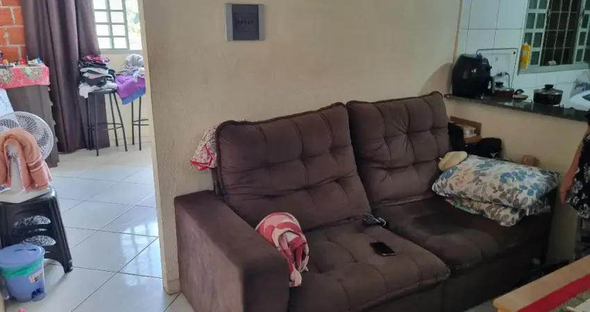 A&M IMOVEIS VENDE EXLENTE APARTAMENTO DE 01 QUARTO NA DF 425