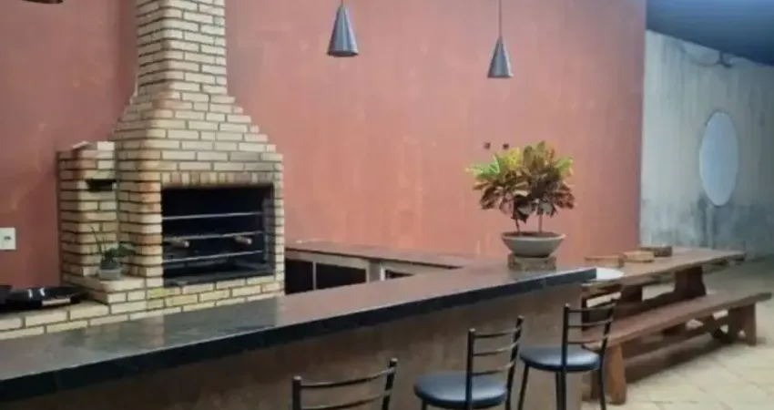 A&M IMOVEIS VENDE EXELENTE CASA EM CONDOMINIO FECHADO COM LASER COMPLETO