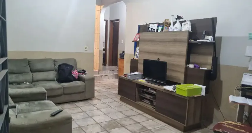 A& IMOVEIS VENDE EXELENTE CASA NO CONDOMINIO FECHADO  NA DF 425