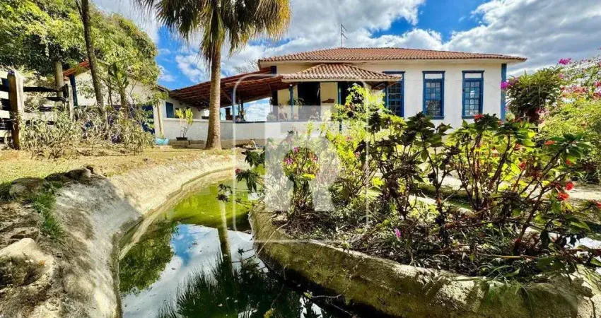 Sítio à venda, 6 quartos, 3 suítes, Zona Rural Desterro de Entre Rios - Desterro de Entre Rios/MG