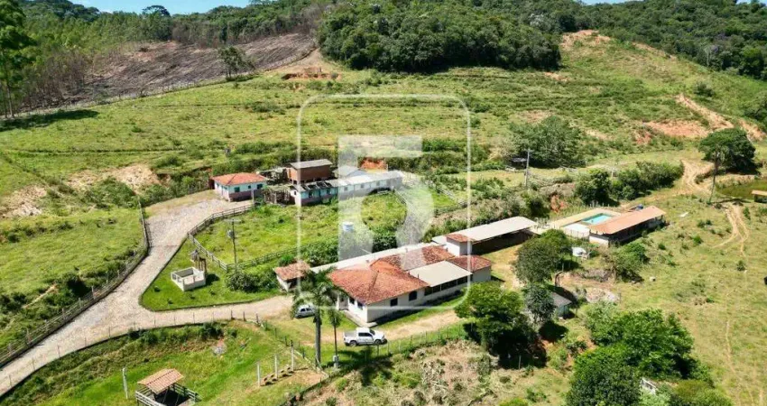 Sítio à venda, 3 quartos, 2 suítes, 5 vagas, Área Rural de Conselheiro Lafaiete - Conselheiro Lafaiete/MG