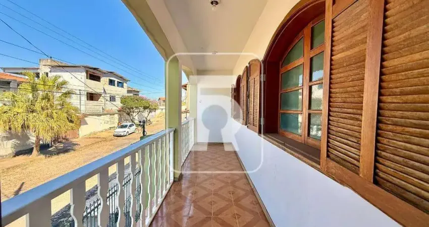 Casa à venda, 3 quartos, 1 suíte, 3 vagas, Arcádia - Conselheiro Lafaiete/MG