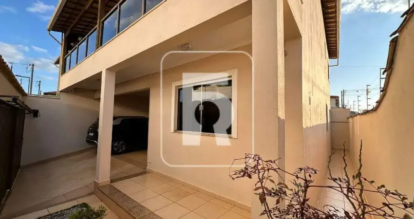 Casa à venda, 3 quartos, 1 suíte, 2 vagas, Arcádia - Conselheiro Lafaiete/MG