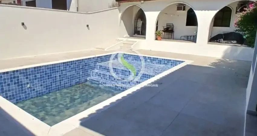 Casa com 3 quartos à venda na Rua Alaíde Alves da Rocha, 325, Aleixo, Manaus