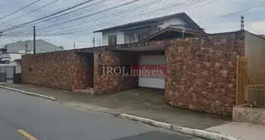Casa com 6 quartos à venda no São Vicente, Itajaí 