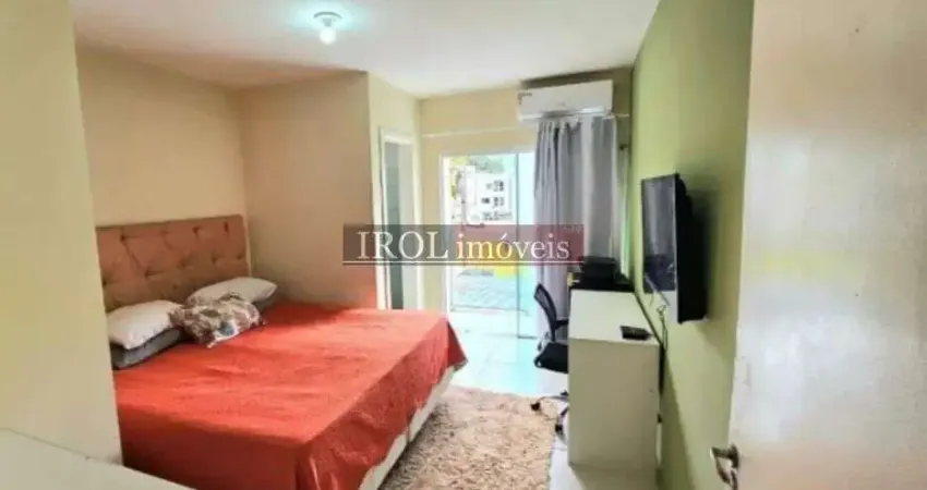 Casa com 2 quartos à venda no Rio Pequeno, Camboriú