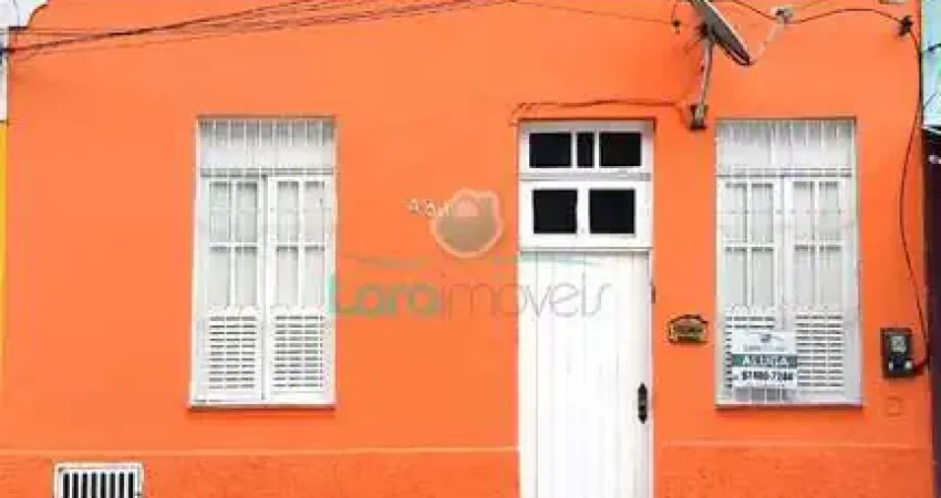 Casa com 2 quartos à venda na Rua Alfredo Backer, 480, Centro, Macaé