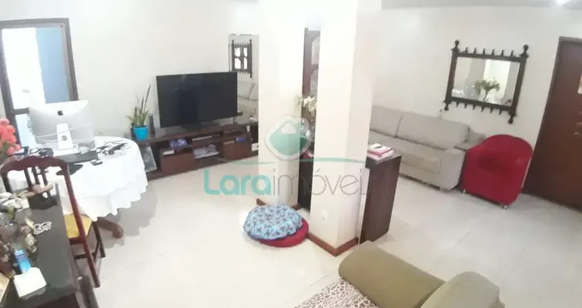 Casa com 3 quartos à venda na Rua Doutor Bueno, 191, Centro, Macaé