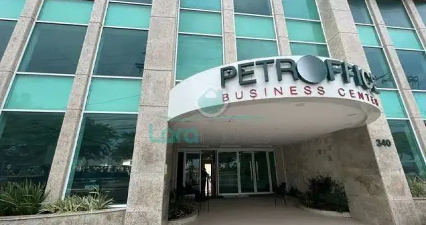 Sala comercial à venda na Avenida Elias Agostinho, 340, Imbetiba, Macaé