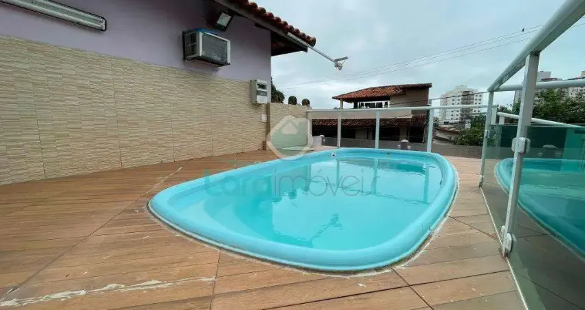 Casa com 4 quartos à venda na Rua Flávio Moreira de Souza, 44, Glória, Macaé