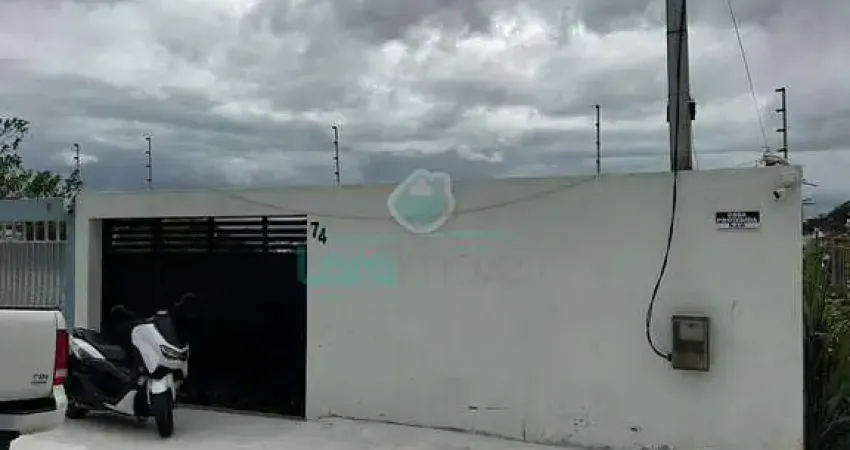 Terreno à venda na Rua Maria Orebi, 74, Lagoa, Macaé