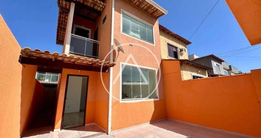 Casa com 2 dormitórios à venda, 83 m² por R$ 320.000,00 - Village Rio das Ostras - Rio das Ostras/RJ