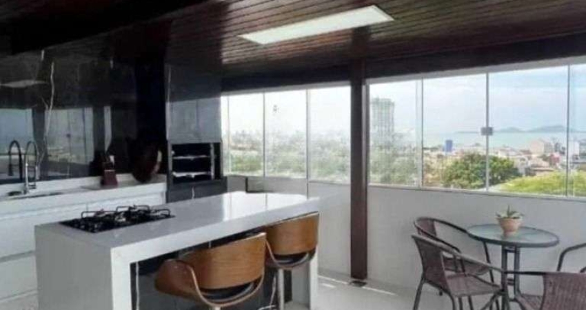Cobertura com 2 dormitórios à venda, 173 m² por R$ 780.000,00 - Glória - Macaé/RJ