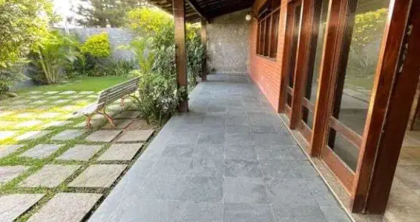 Casa com 3 dormitórios à venda, 250 m² por R$ 5.000.000,00 - Cavaleiros - Macaé/RJ.