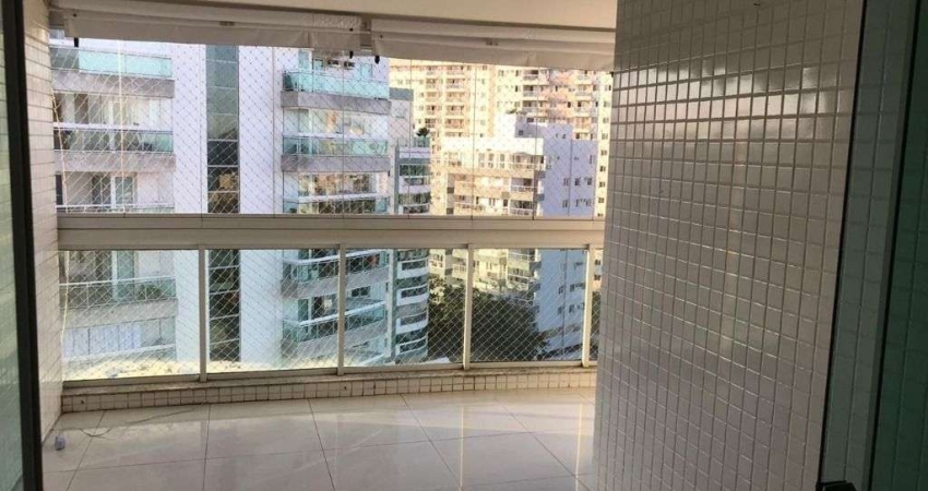 Apartamento com 3 dormitórios à venda, 127 m² por R$ 790.000,00 - Glória - Macaé/RJ