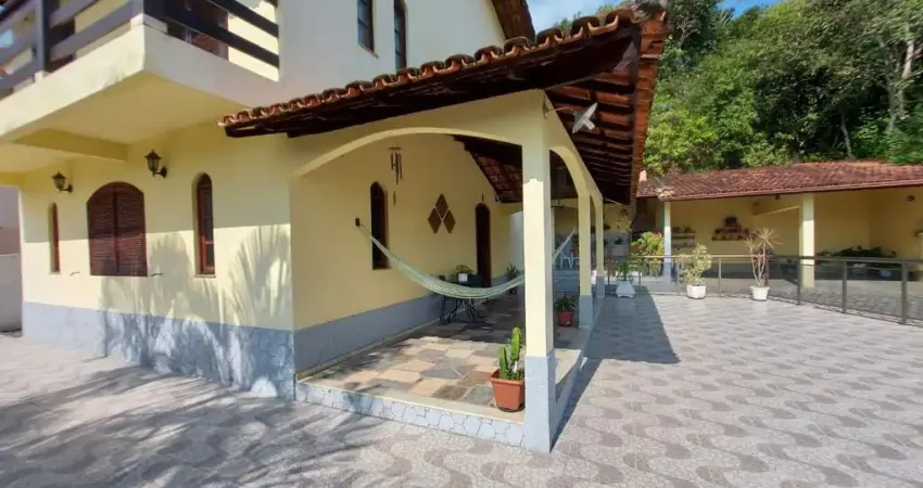 Atlântica imóveis tem excelente casa com 3 dormitórios à venda, 176 m² por r$ 1.100.000,00 - colinas - rio das ostras/rj