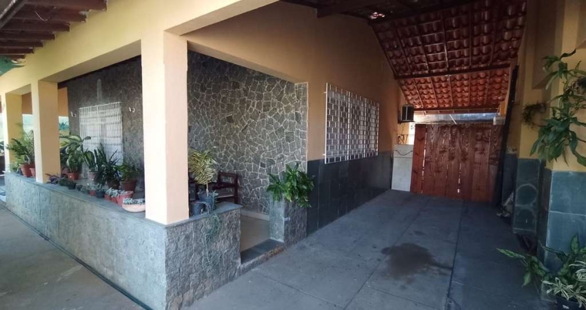 Casa com 4 dormitórios à venda, 479 m² por R$ 750.000,00 - Centro - Rio das Ostras/RJ