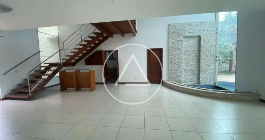 Atlântica imóveis excelente casa para locação no condomínio green land, macaé/rj