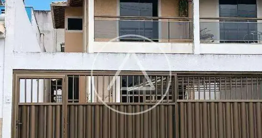 Atlântica Imóveis tem excelente casa à venda, por R$ 380.000 - Rio das Ostras