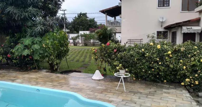 Atlântica Imóveis tem ótima casa para venda/locação no bairro Centro em Rio das Ostras/RJ