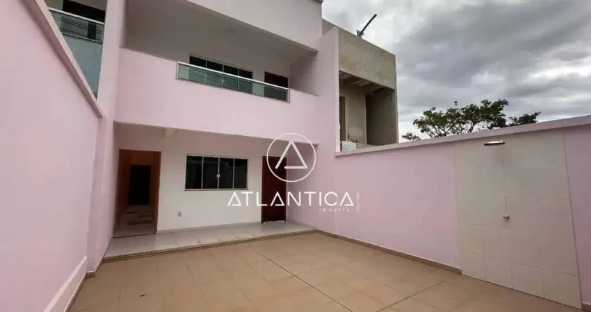 Atlântica imóveis tem excelente casa à venda no jardim guanabara, macaé/rj.