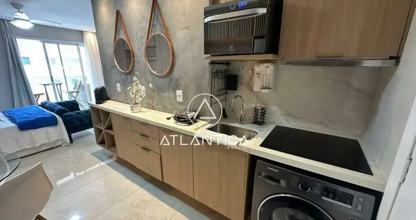 Atlântica imóveis oferece excelente flat mobiliado para locação com vista mar na praia do pecado, macaé/rj