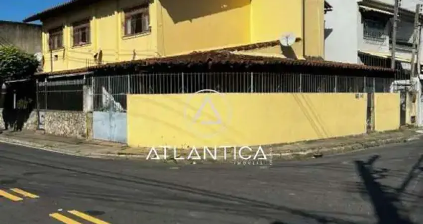 Atlântica imóveis tem excelente sobrado à venda no miramar, macaé/rj.