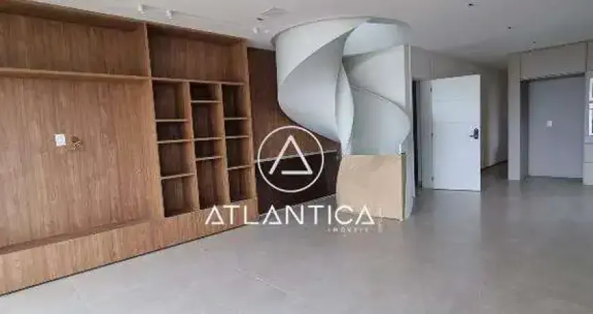 Atlântica Imóveis tem excelente Cobertura à Venda na Praia o Pecado, Macaé/RJ.