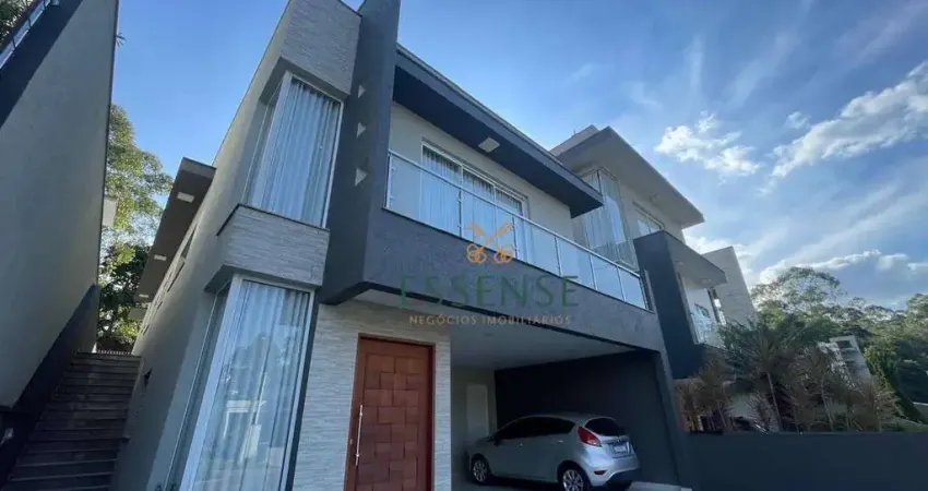 Casa de Alto Padrão à Venda de 160 m² no Condomínio Aruã Brisas II em Mogi das Cruzes/SP: 04 dormitórios