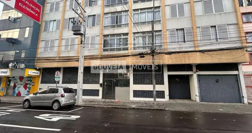 Apartamento com 3 Dormitórios, 1 Suíte, 89,36 m², à venda por R$ 670.000 - Centro, Curitiba (PR)