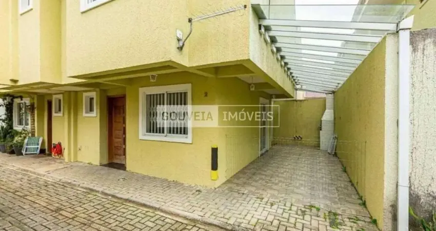 Sobrado Triplex com 3 Dormitórios, 1 Suíte, 105,81 m², aluguel de R$ 3.150 + Taxas - Uberaba, Curitiba (PR)