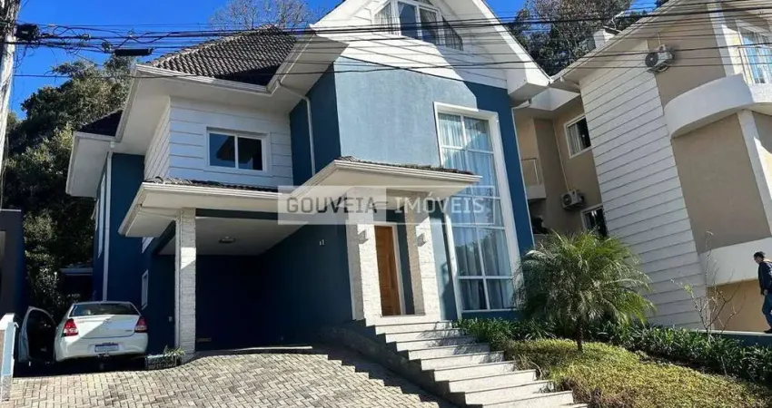 Casa 3 Dormitórios, 3 Suítes, 295 m², aluguel de R$ 8.500 + Taxas - Campo Comprido, Curitiba (PR)