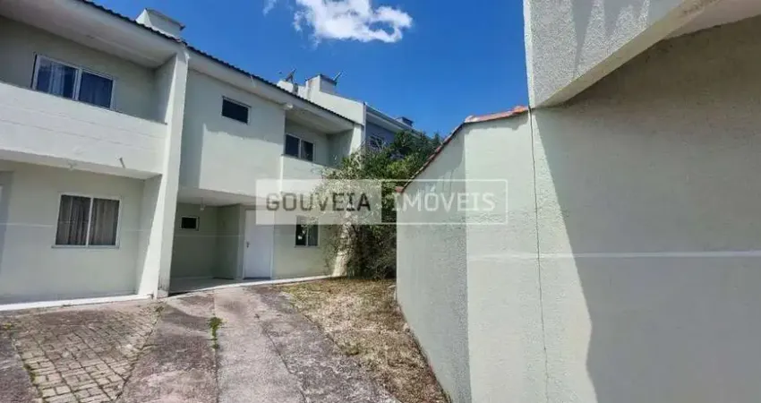 Sobrado 3 Dormitórios, 1 Suíte, 112,72 m²,  à venda por R$ 570.000 - Uberaba, Curitiba (PR)