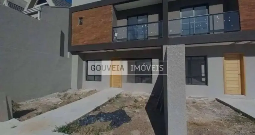 Sobrado 3 Dormitórios, 1 Suíte, 103 m², à venda por R$ 620.000 - Alto Boqueirão, Curitiba (PR)