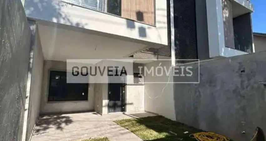 Sobrado 3 Dormitórios, 3 Suítes, 248 m², à venda por R$ 1.264.000 - Água Verde, Curitiba (PR)