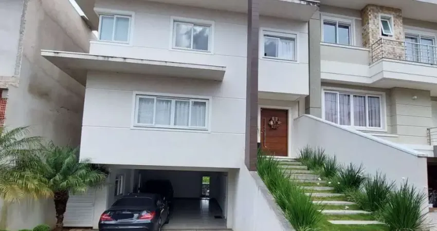 Casa 3 Dormitórios, 1 Suíte, 390 m², à venda por R$ 3.100.000 - Santa Quitéria, Curitiba (PR)