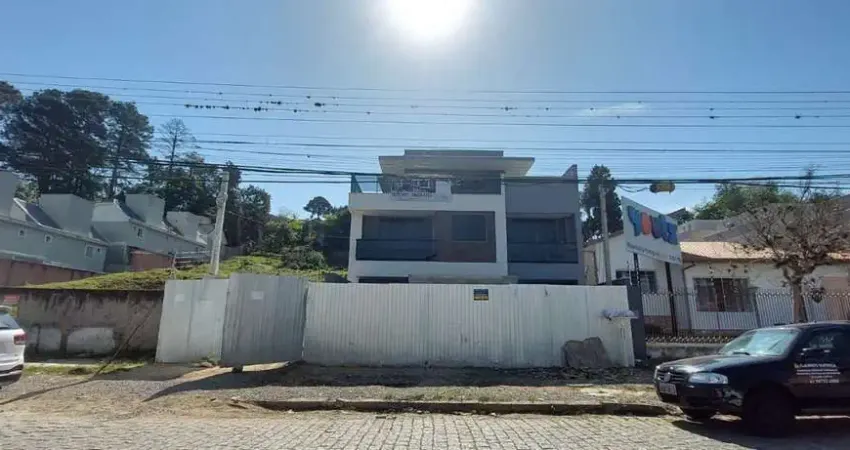 Sobrado 3 Dormitórios, 1 Suíte, 152 m², à venda por R$ 899.900 - Guabirotuba, Curitiba (PR)