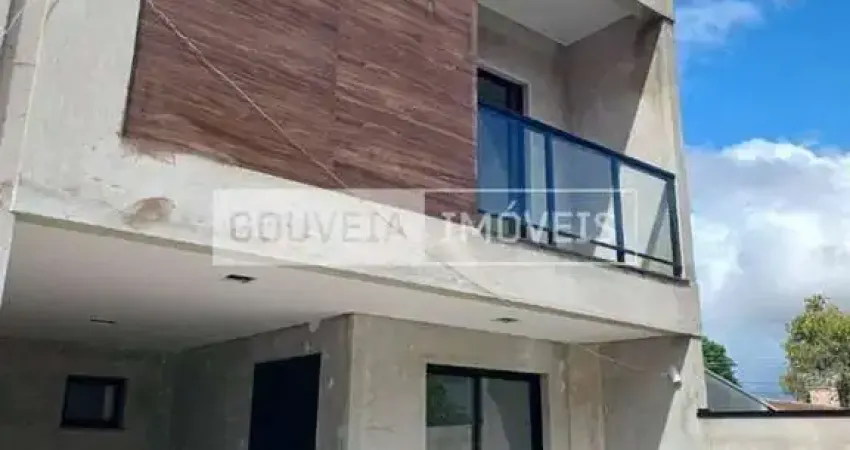Sobrado com 3 Dormitórios, 1 Suíte, 140 m² a partir de R$849.000 - Capão Raso, Curitiba (PR)