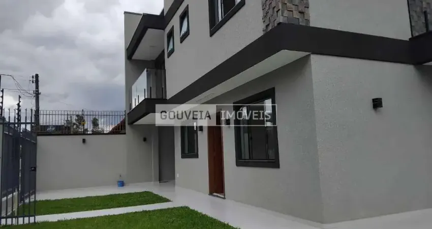 Sobrado com 3 Dormitórios, 1 Suíte, 129 m², à venda por R$ 850.000 - Cajuru, Curitiba (PR)