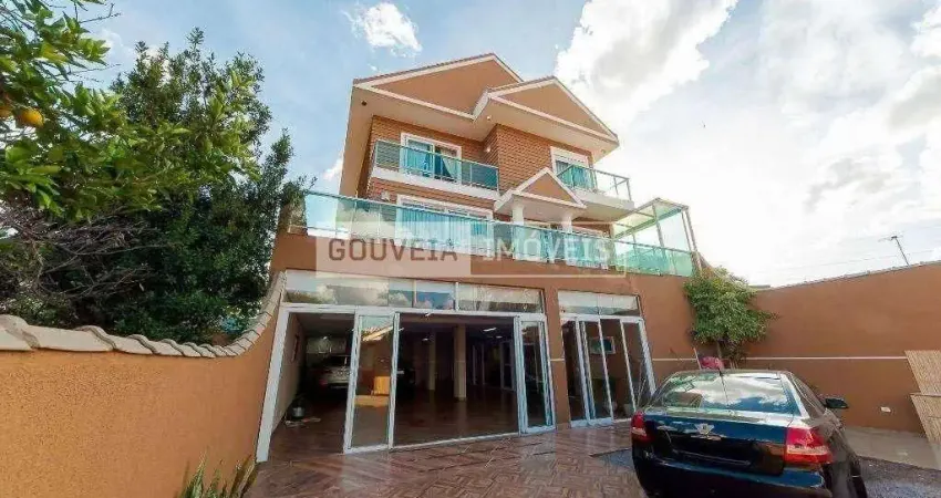Casa Triplex com 3 Dormitórios, 3 Suítes, 350 m², à venda por R$ 2.400.000 - Rebouças, Curitiba (PR)