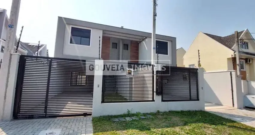 Sobrado 3 Dormitórios, 3 Suítes, 125 m², à venda por R$ 790.000 - Boqueirão, Curitiba (PR)