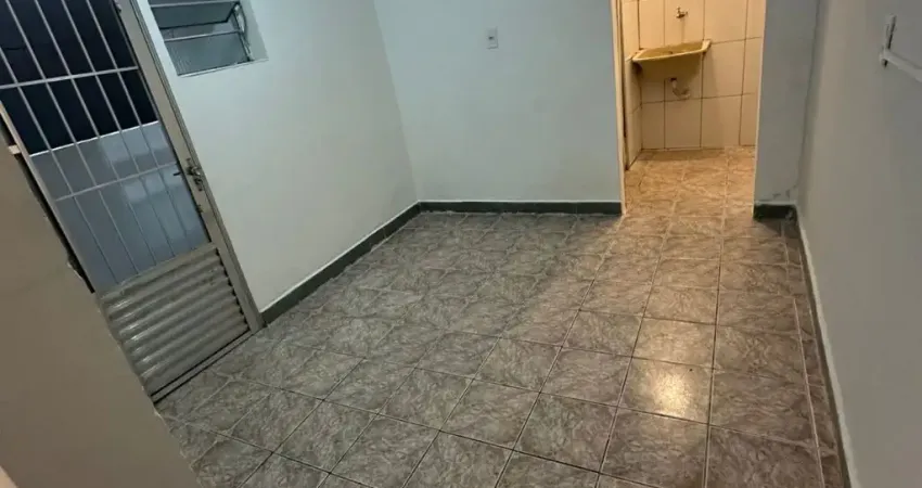 Casa com 1 quarto para alugar no Jardim Rossi, Guarulhos