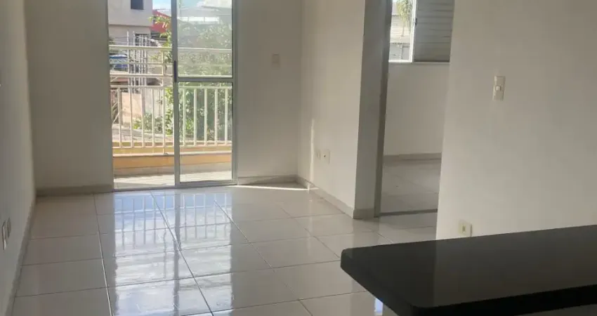 Aluga-se Apartamento 2 Dormitórios com vaga de Garagem no Jd Fátima - Bonsucesso