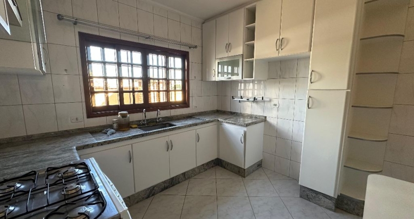 Vende-se Sobrado no Jd. Santa Cecília Guarulhos.